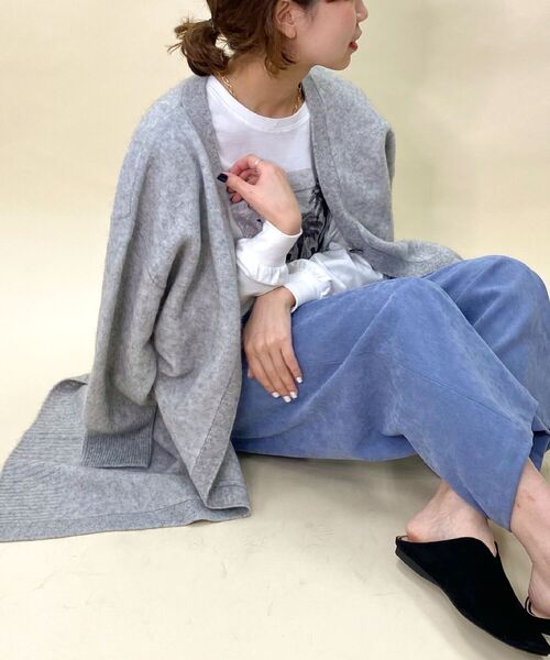 fredy emue(フレディエミュ)の「【WEB限定】ラクーン混ロングカーディガン(カーディガン/ボレロ・レディース・ライトグレー/ダークネイビー/ラベンダー・38)」の2枚目の写真