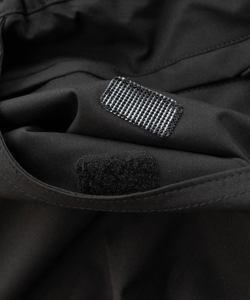 KiU（キウ）の「ウォータープルーフ ユーティリティーショーツ（その他パンツ・メンズ・ブラック/ベージュ/カーキ・MEDIUM/LARGE/X-LARGE）」の7枚目の写真