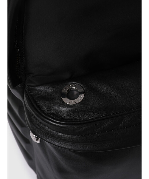 DIESEL(ディーゼル)の「メンズ バイカーディテール バックパック(バックパック/リュック・メンズ・ブラック・UNI)」の9枚目の写真