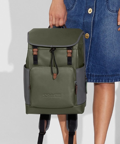 COACH（コーチ）の「リーグ フラップ バックパック カラー
