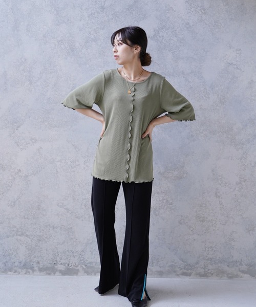 Happy John(ハッピージョン)の「バックスリットメロウカット(Tシャツ/カットソー・レディース・ナチュラル/グリーン・FREE)」の19枚目の写真