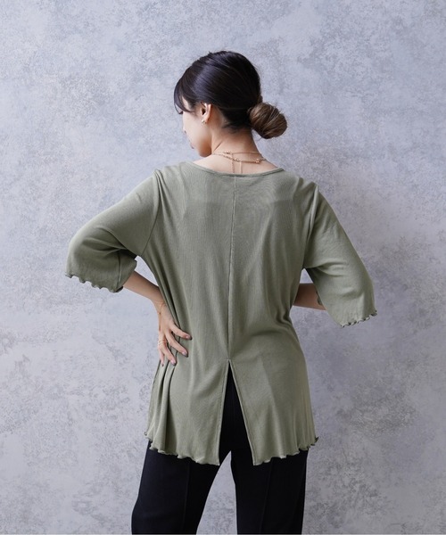 Happy John(ハッピージョン)の「バックスリットメロウカット(Tシャツ/カットソー・レディース・ナチュラル/グリーン・FREE)」の13枚目の写真