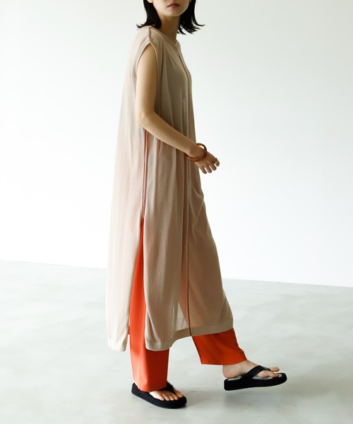 Birthday room（バースデイルーム）の「シアー ライン ロング パイピング ニット クルーネック ワンピース（ワンピース・レディース・ブラック/ベージュ/パープル/ライム・FREE）」の3枚目の写真