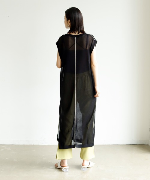 Birthday room（バースデイルーム）の「シアー ライン ロング パイピング ニット クルーネック ワンピース（ワンピース・レディース・ブラック/ベージュ/パープル/ライム・FREE）」の7枚目の写真