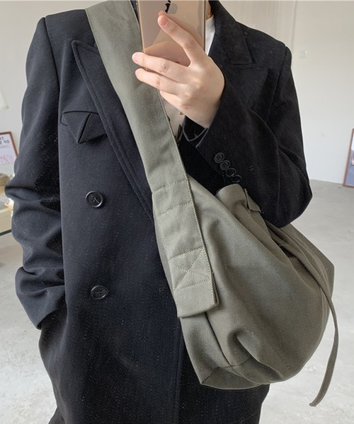 Anuenue（アヌエヌエ）の「キャンバスショルダートートバッグ（ショルダーバッグ・レディース・ブラック/ダークグリーン/ホワイト・FREE）」の16枚目の写真