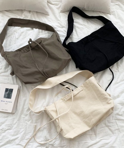 Anuenue（アヌエヌエ）の「キャンバスショルダートートバッグ（ショルダーバッグ・レディース・ブラック/ダークグリーン/ホワイト・FREE）」の19枚目の写真