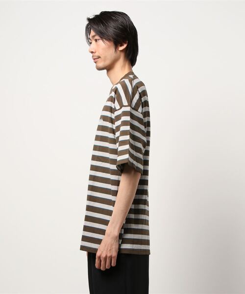 Mark Gonzales（マーク・ゴンザレス）の「Mark Gonzales/マークゴンザレス    BORDER S/S BIG TEE（Tシャツ/カットソー・メンズ・その他1/その他2/その他3・MEDIUM/LARGE）」の5枚目の写真