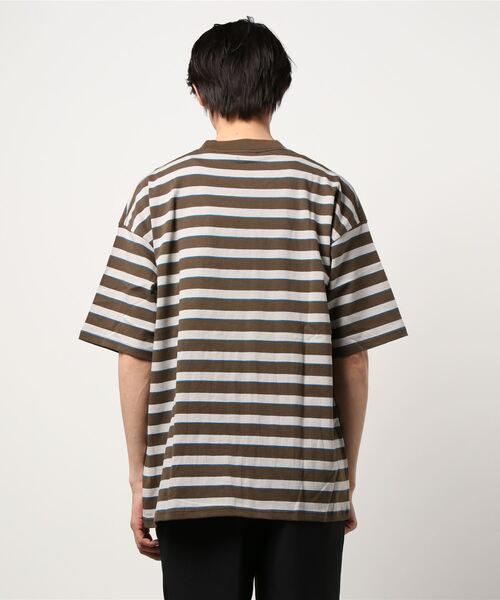 Mark Gonzales（マーク・ゴンザレス）の「Mark Gonzales/マークゴンザレス    BORDER S/S BIG TEE（Tシャツ/カットソー・メンズ・その他1/その他2/その他3・MEDIUM/LARGE）」の4枚目の写真