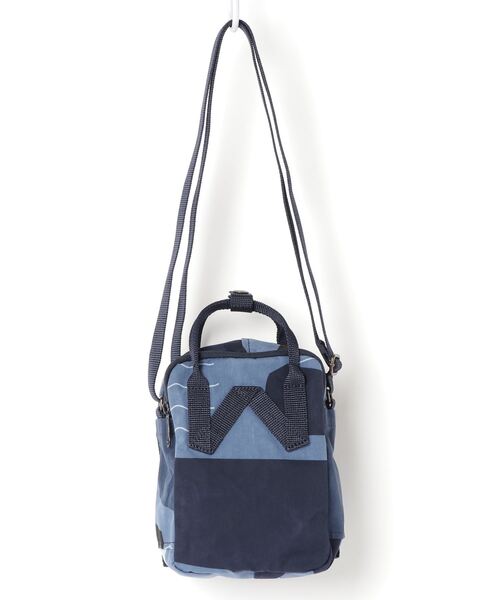 Kanken（カンケン）の「Kanken Art Sling (FJALLRAVEN/フェールラーベン)（ショルダーバッグ・レディース・ブルー系その他2/ブルー系その他3・ONE SIZE）」の7枚目の写真