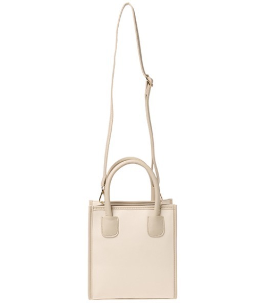 INGNI(イング)の「パイピングスクエアショルダーバッグ(ショルダーバッグ・レディース・アイボリー系4/ホワイト系2・ONE SIZE)」の5枚目の写真