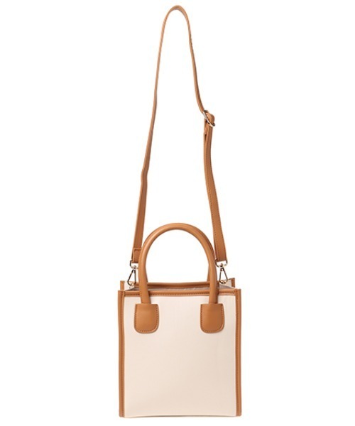 INGNI(イング)の「パイピングスクエアショルダーバッグ(ショルダーバッグ・レディース・アイボリー系4/ホワイト系2・ONE SIZE)」の9枚目の写真