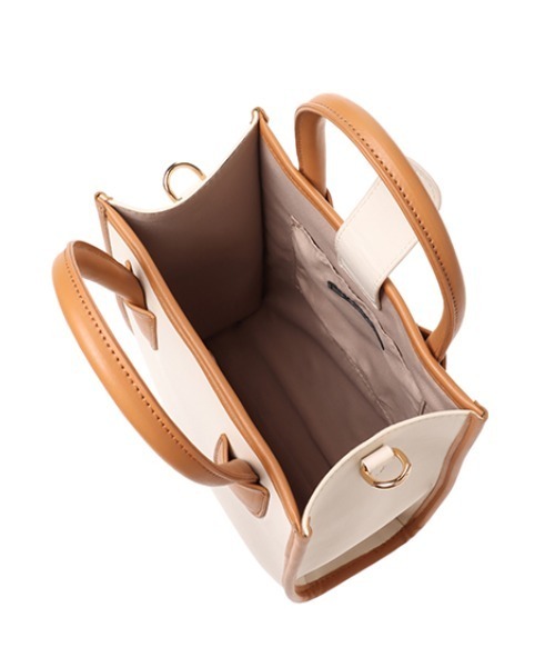 INGNI(イング)の「パイピングスクエアショルダーバッグ(ショルダーバッグ・レディース・アイボリー系4/ホワイト系2・ONE SIZE)」の12枚目の写真