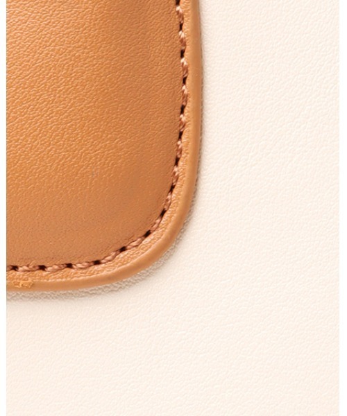 INGNI(イング)の「パイピングスクエアショルダーバッグ(ショルダーバッグ・レディース・アイボリー系4/ホワイト系2・ONE SIZE)」の13枚目の写真