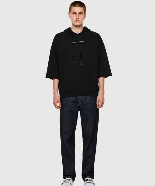 DIESEL（ディーゼル）の「メンズ スウェットパーカー カットオフ（パーカー・メンズ・ブラック/ホワイト・LARGE/SMALL/XX-LARGE/X-LARGE/X-SMALL/MEDIUM）」の14枚目の写真