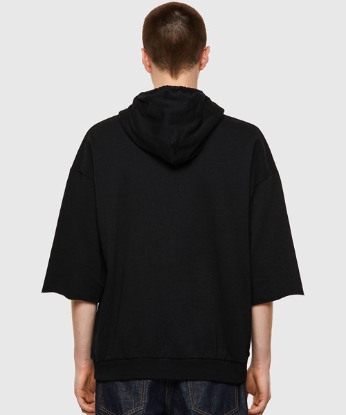 DIESEL（ディーゼル）の「メンズ スウェットパーカー カットオフ（パーカー・メンズ・ブラック/ホワイト・LARGE/SMALL/XX-LARGE/X-LARGE/X-SMALL/MEDIUM）」の16枚目の写真