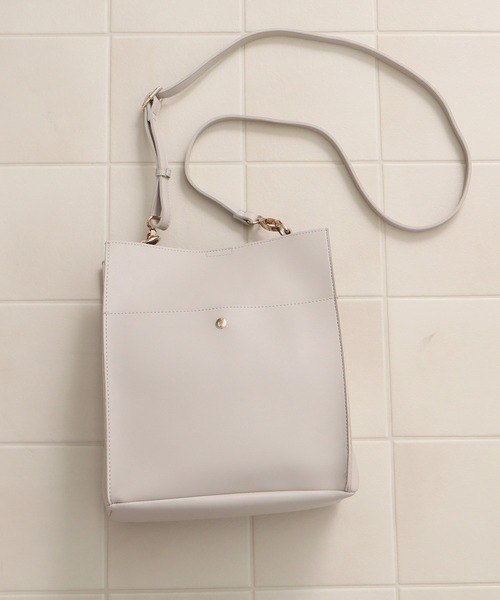 Honeys（ハニーズ）の「スクエアショルダーＢａｇ（ショルダーバッグ・レディース・ライトブラウン/ライトグレー/ブラック・FREE）」の17枚目の写真