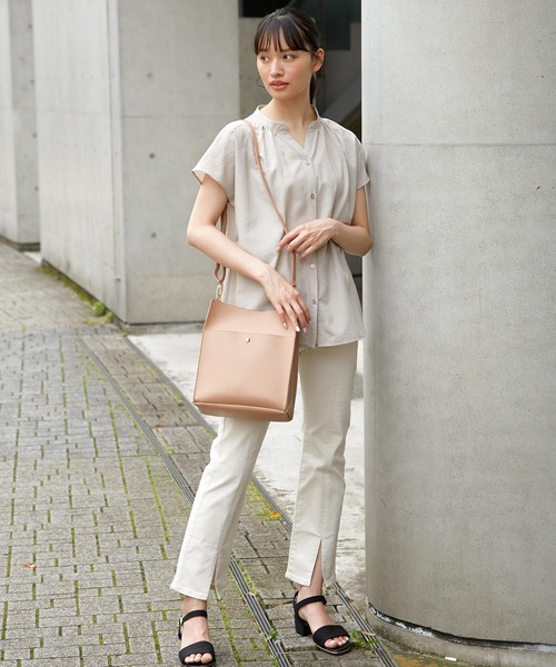 Honeys（ハニーズ）の「スクエアショルダーＢａｇ（ショルダーバッグ・レディース・ライトブラウン/ライトグレー/ブラック・FREE）」の19枚目の写真