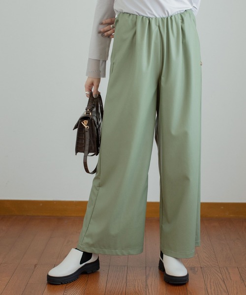 MARECHAL TERRE（マルシャルテル）の「フェイクレザーワイドギャザーパンツ（その他パンツ・レディース・ブラック/ベージュ/セージグリーン/モカ・SMALL/MEDIUM/LARGE）」の4枚目の写真