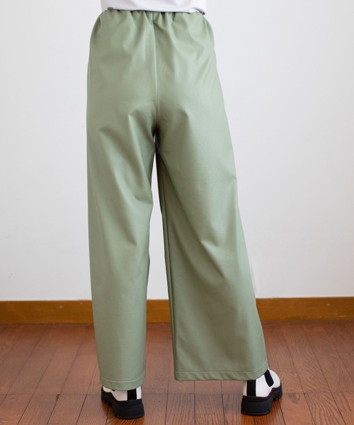 MARECHAL TERRE（マルシャルテル）の「フェイクレザーワイドギャザーパンツ（その他パンツ・レディース・ブラック/ベージュ/セージグリーン/モカ・SMALL/MEDIUM/LARGE）」の5枚目の写真