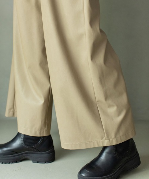 MARECHAL TERRE（マルシャルテル）の「フェイクレザーワイドギャザーパンツ（その他パンツ・レディース・ブラック/ベージュ/セージグリーン/モカ・SMALL/MEDIUM/LARGE）」の21枚目の写真