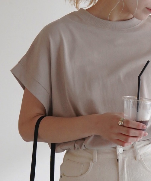 Bou Jeloud(ブージュルード)の「フレンチスリーブTOPS(Tシャツ/カットソー・レディース・チャコールグレー/オフホワイト/ブルー/グレイッシュベージュ・FREE)」の8枚目の写真