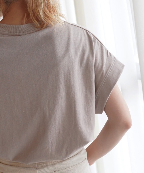 Bou Jeloud(ブージュルード)の「フレンチスリーブTOPS(Tシャツ/カットソー・レディース・チャコールグレー/オフホワイト/ブルー/グレイッシュベージュ・FREE)」の9枚目の写真