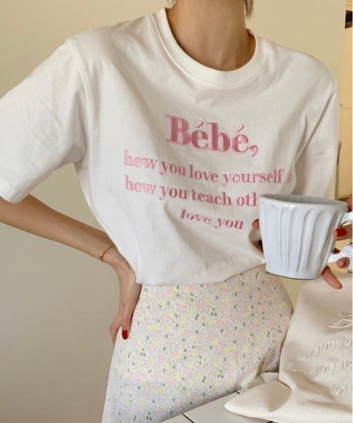 DAIS-Y（デイジー）の「刺繍ロゴTシャツ（Tシャツ/カットソー・レディース・ホワイト/ネイビー/ライトイエロー・FREE）」の2枚目の写真