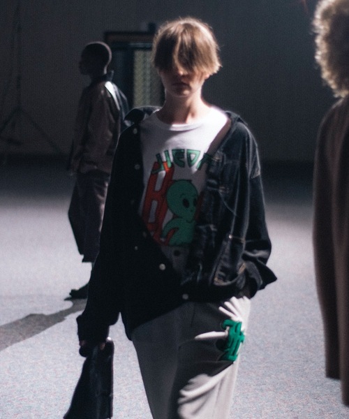 Jieda（ジエダ）の「ALIEN TEE（Tシャツ/カットソー・メンズ・ブラック/グレー/ホワイト・2/1）」の2枚目の写真