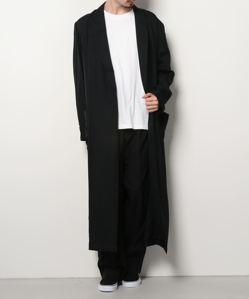 DRESSEDUNDRESSED(ドレスドアンドレスド)の「Cupro Paisley Robe(その他アウター・メンズ・ホワイト/ブラック・2/4/3)」の11枚目の写真