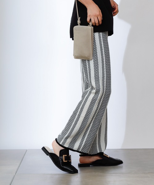 COLONY 2139（コロニートゥーワンスリーナイン）の「バイカラーヘリンボーンニットパンツ(セットアップ可)（その他パンツ・レディース・ブラック/ベージュ/グリーン・MEDIUM/SMALL/LARGE）」の6枚目の写真