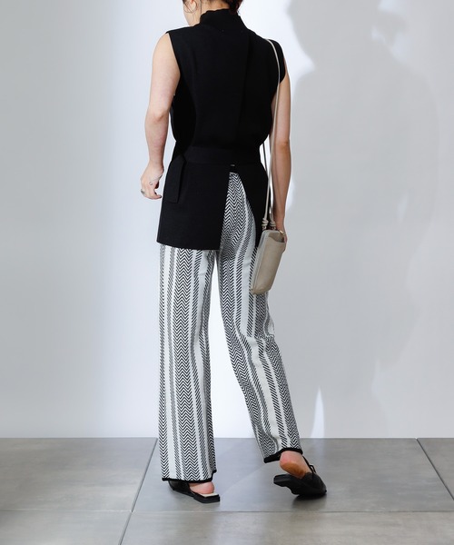 COLONY 2139（コロニートゥーワンスリーナイン）の「バイカラーヘリンボーンニットパンツ(セットアップ可)（その他パンツ・レディース・ブラック/ベージュ/グリーン・MEDIUM/SMALL/LARGE）」の11枚目の写真