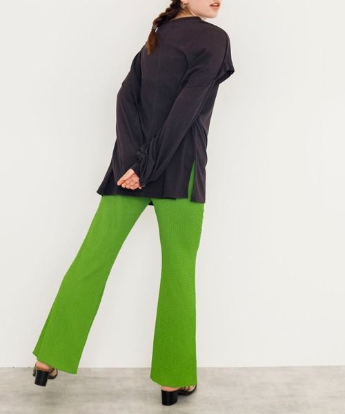 w closet（ダブルクローゼット）の「ロングorノースリ2WAYスリーブTシャツ（Tシャツ/カットソー・レディース・スミクロ/オフホワイト/ダークグリーン/ライトパープル/ピンク系その他・FREE）」の13枚目の写真