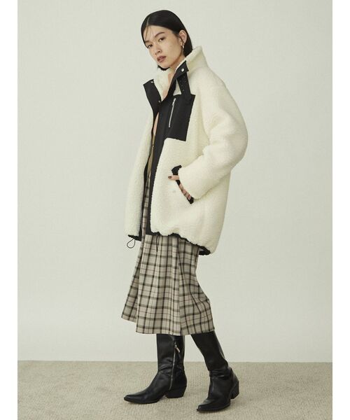 COTORICA（コトリカ）の「ボア×ナイロンフライトジャケット（ブルゾン・レディース・ブラック/オフホワイト・SMALL/MEDIUM）」の12枚目の写真