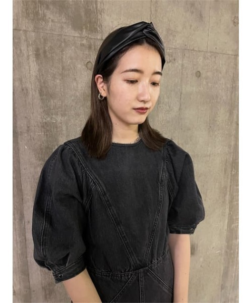 MOUSSY（マウジー）の「FAUX LEATHER ヘッドバンド（カチューシャ・レディース・ブラック/ベージュ・FREE）」の17枚目の写真