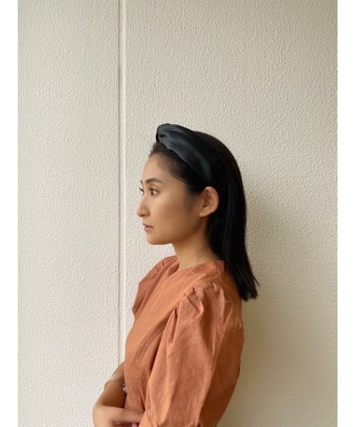 MOUSSY（マウジー）の「FAUX LEATHER ヘッドバンド（カチューシャ・レディース・ブラック/ベージュ・FREE）」の18枚目の写真