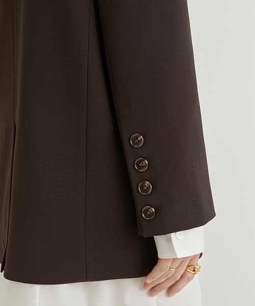 Fano Studios（ファノ ストゥディオズ）の「【Fano Studios】Asymmetry buttoned blazer FQ21W059（テーラードジャケット・レディース・ブラウン・L/M/S）」の10枚目の写真