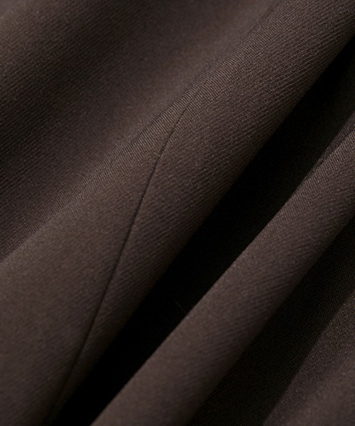 Fano Studios（ファノ ストゥディオズ）の「【Fano Studios】Asymmetry buttoned blazer FQ21W059（テーラードジャケット・レディース・ブラウン・L/M/S）」の17枚目の写真