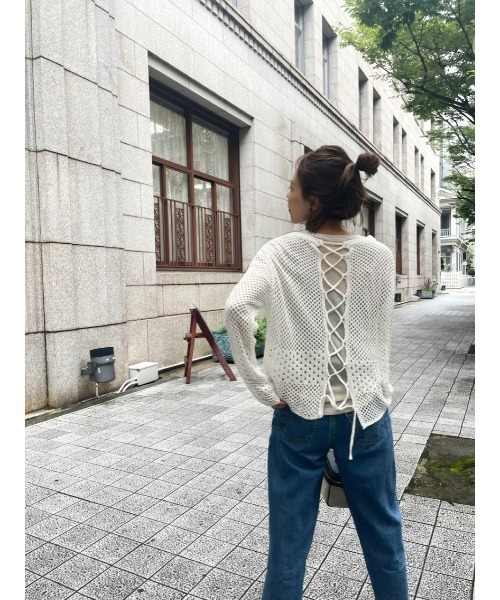 ulu（ウル）の「Back ｌace knit（その他トップス・レディース・ホワイト・FREE）」の6枚目の写真