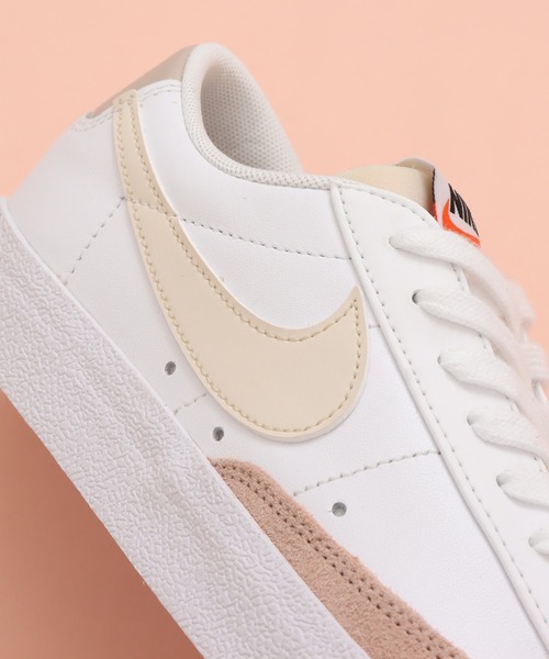 NIKE（ナイキ）の「NIKE WOMENS BLAZER LOW 77 / ナイキ ブレザー ロー【SP】（スニーカー・レディース・ホワイト・24.0cm/25.0cm/23.5cm/24.5㎝/23.0cm）」の11枚目の写真