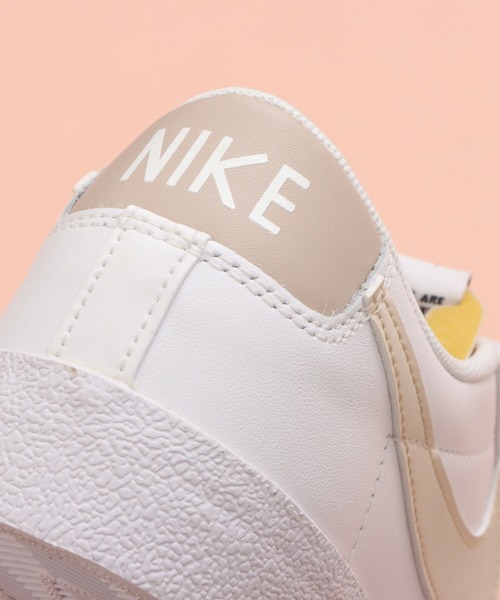 NIKE（ナイキ）の「NIKE WOMENS BLAZER LOW 77 / ナイキ ブレザー ロー【SP】（スニーカー・レディース・ホワイト・24.0cm/25.0cm/23.5cm/24.5㎝/23.0cm）」の10枚目の写真