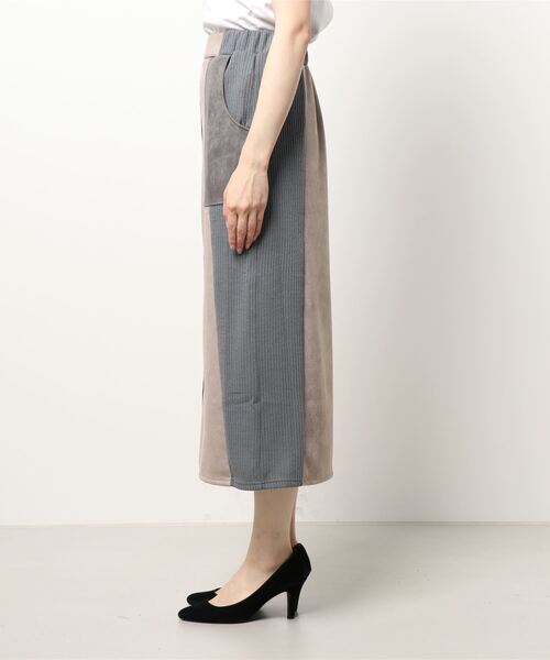 Three Four Time(スリーフォータイム)の「スエードリブ切替バイカラースカート(スカート・レディース・ブラウン/ベージュ・FREE)」の3枚目の写真