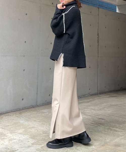 DouDou（ドゥドゥ）の「フェイクレザータイトスカート（スカート・レディース・ブラック/グレイッシュベージュ・FREE）」の4枚目の写真