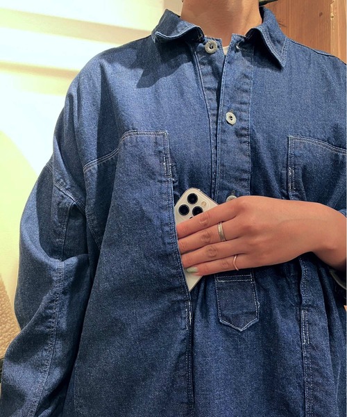 OLD BETTY'S（オールドベティーズ）の「【日本製】【OLD BETTY’S】Denim Pullover Loose Shirts（シャツ/ブラウス・レディース・インディゴブルー・FREE）」の2枚目の写真
