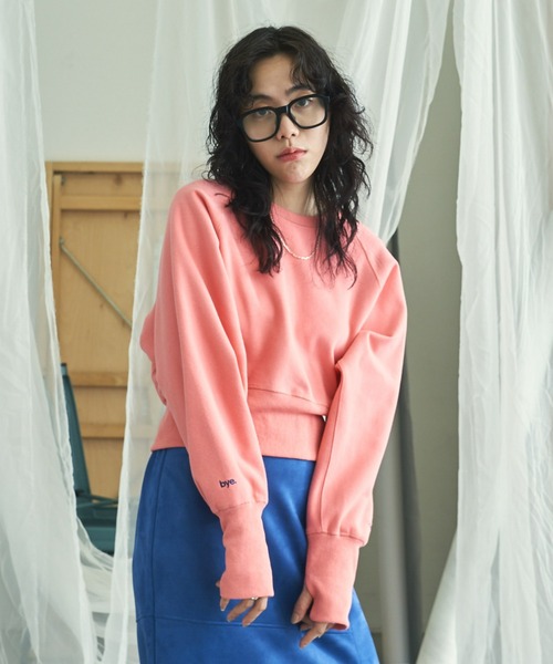 VACANCY（ヴァカンシー）の「ロゴ刺繍ショート丈トレーナー/新色追加/復刻カラー追加（スウェット・レディース・ブルー/ピンク/グレー/ホワイト/レッド/ブラック/イエロー/ネイビー/オレンジ/ダークブルー/グリーン/カーキ/ライトブルー/ブラウン/チャコールグレー・FREE）」の13枚目の写真