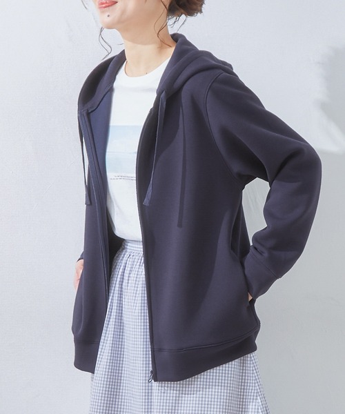 Honeys(ハニーズ)の「きれいめジップパーカー(パーカー・レディース・ブラック/ネイビー/イエロー/ミント/ベージュ/ピンク/アイボリー/スミクロ/グレイッシュベージュ・L/M/S/LL)」の7枚目の写真