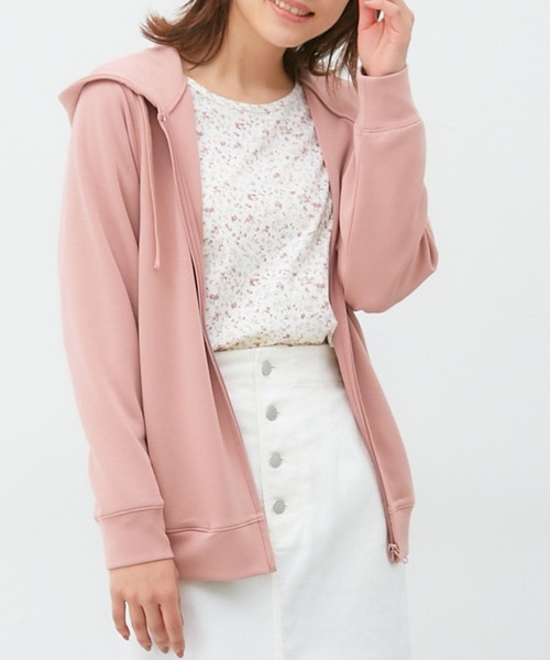 Honeys(ハニーズ)の「きれいめジップパーカー(パーカー・レディース・ブラック/ネイビー/イエロー/ミント/ベージュ/ピンク/アイボリー/スミクロ/グレイッシュベージュ・L/M/S/LL)」の9枚目の写真