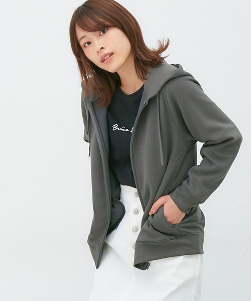 Honeys(ハニーズ)の「きれいめジップパーカー(パーカー・レディース・ブラック/ネイビー/イエロー/ミント/ベージュ/ピンク/アイボリー/スミクロ/グレイッシュベージュ・L/M/S/LL)」の17枚目の写真