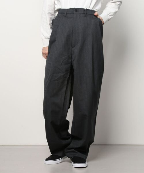 CAMIEL FORTGENS(カミエル フォートへンス)の「【CAMIEL FORTGENS】 suit pants wool woven / herringbone(スラックス・メンズ・チャコールグレー・MEDIUM/SMALL)」の3枚目の写真