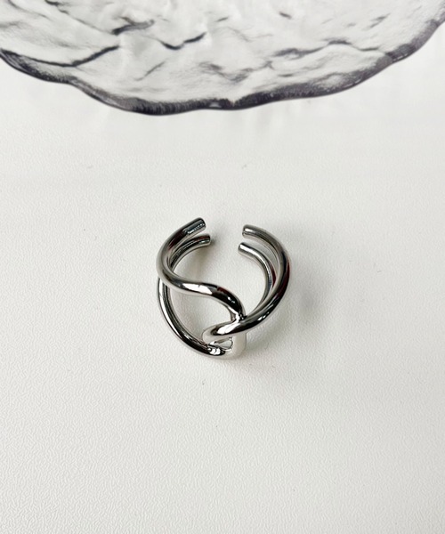 CEMONEMO（セモネモ）の「メタル アシンメトリー クロス ワイド リング（リング・レディース・シルバー/ゴールド・FREE）」の6枚目の写真