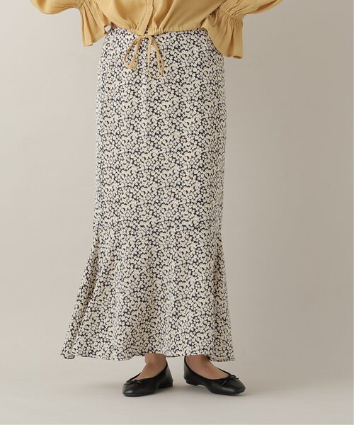 frames RAY CASSIN（フレームスレイカズン）の「デシンデイジー柄マーメイドスカート（スカート・レディース・ブラック/グリーン・FREE）」の12枚目の写真